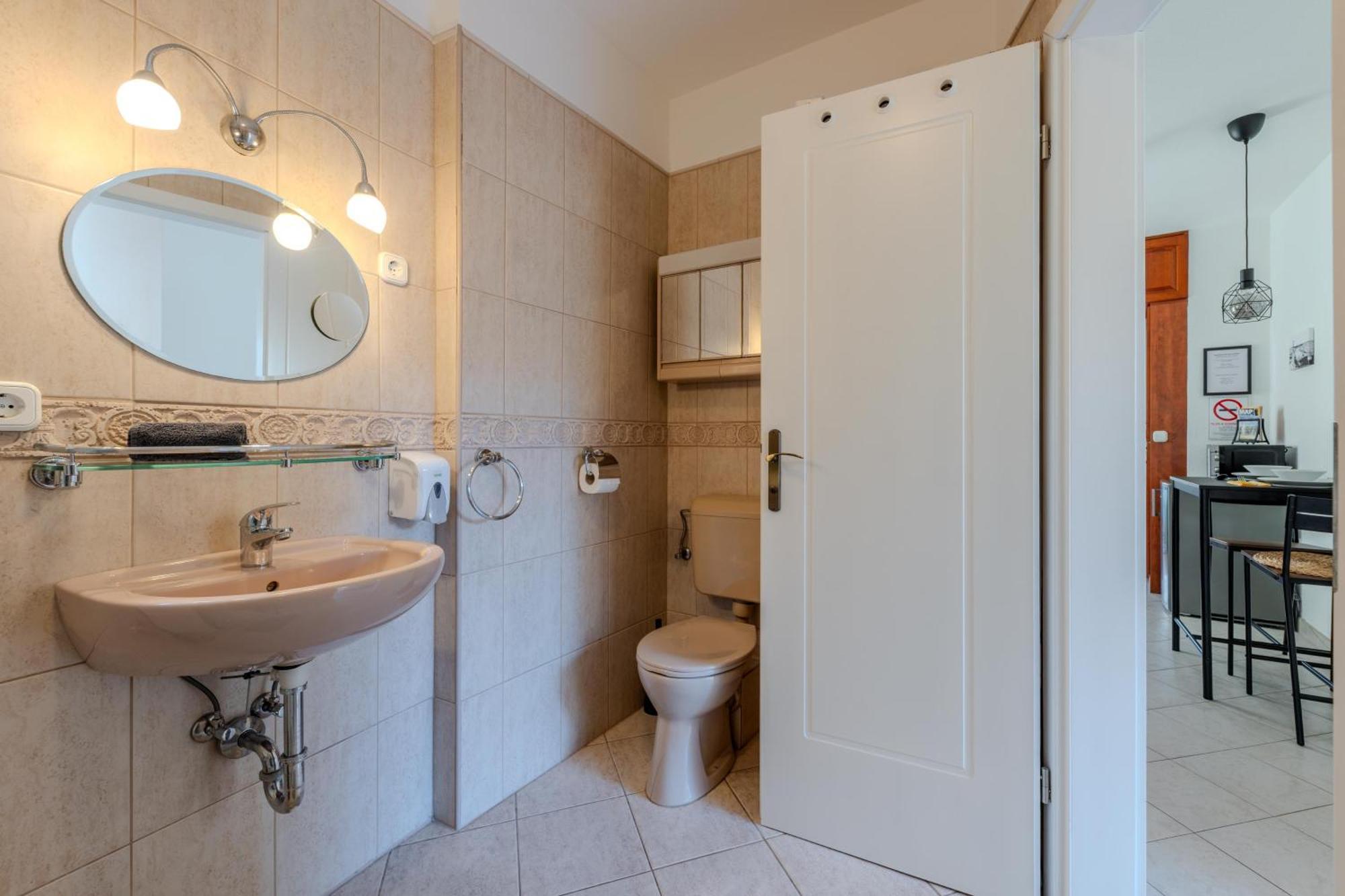 Cozy Flat In The Heart Of Buda Budapest Extérieur photo